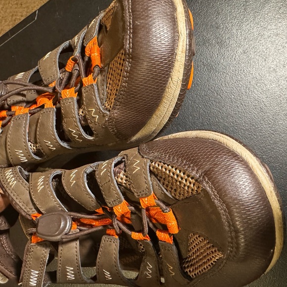 Men’s Merrell sandals - Picture 2 of 9